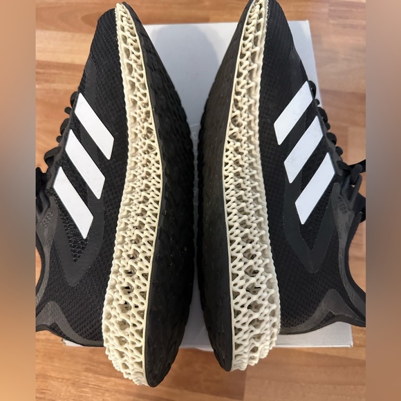 Men’s Adidas 4DFWD 2 Running Shoes Black and White size 10 - Picture 4 of 10
